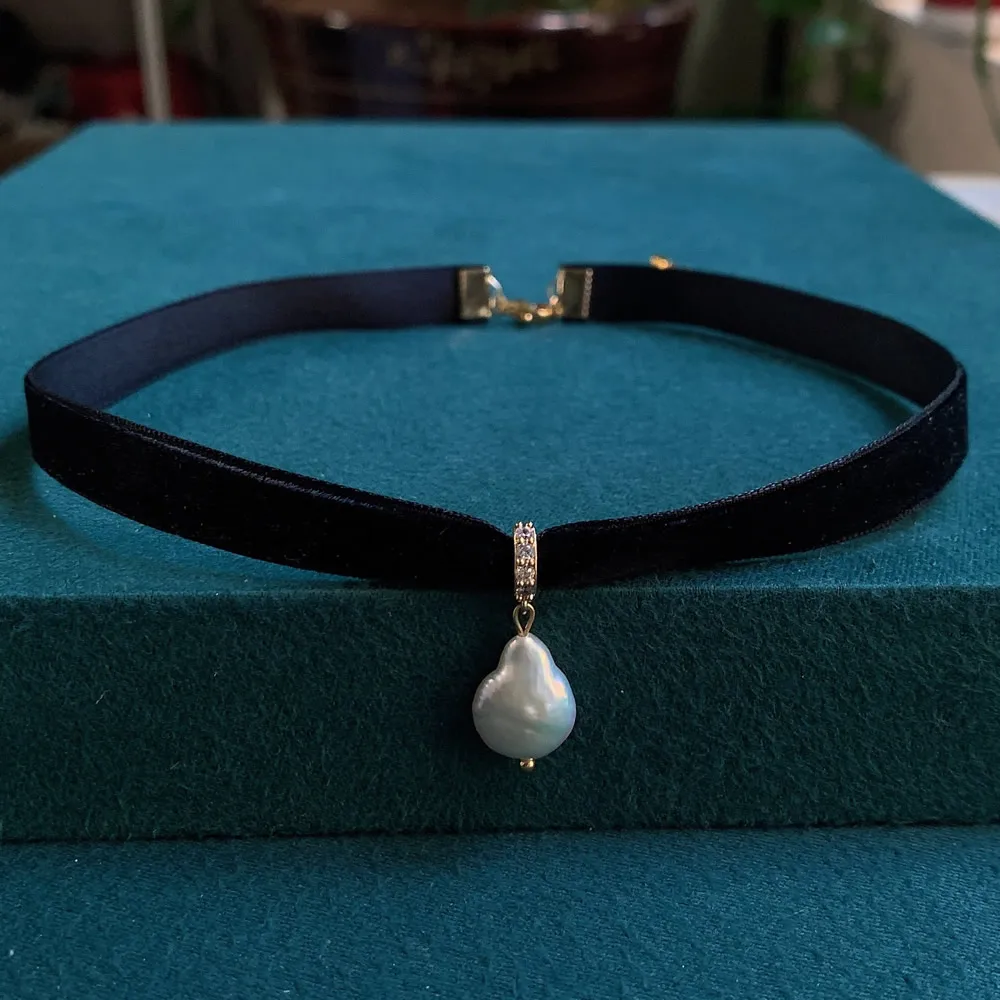 Pearl Choker Necklace Vintage - الأسود شريط مخملي المختنق غير النظامية