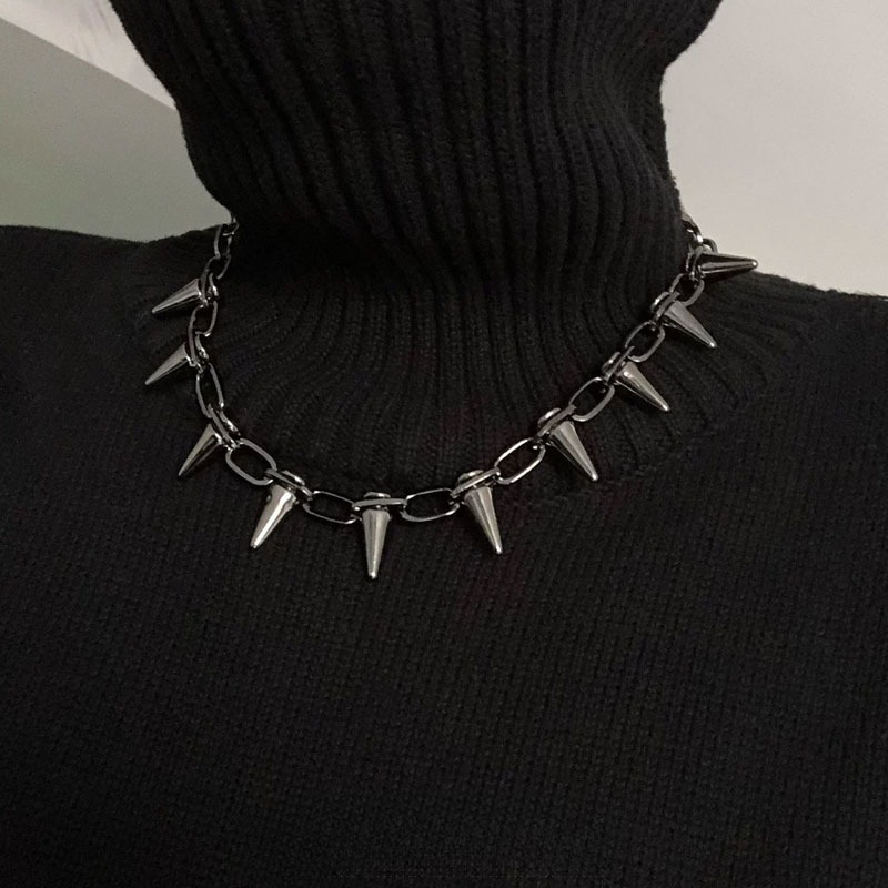Goth Punk Spike Choker - قلادات تشوكر بتصميم بانك عصري بمسامير