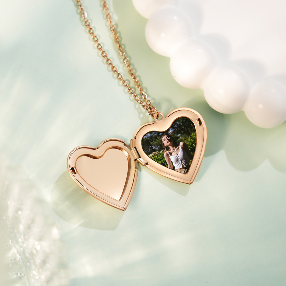 فضية اللون الحب القلب إطار الص - مراجعة Heart Locket Necklace Photo وسعره