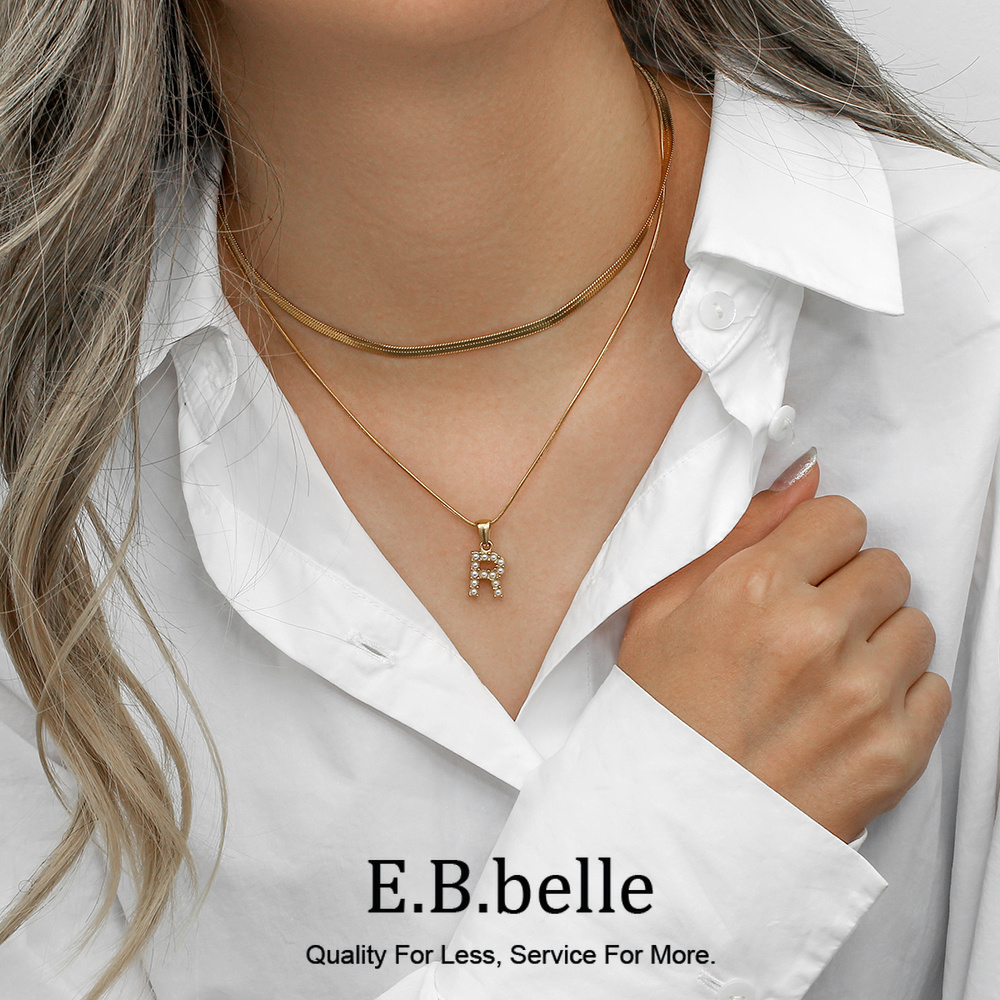 ه. ب. حسناء من الفولاذ المقاوم - مراجعة Initial Letter Necklace 18K Gold وسعره