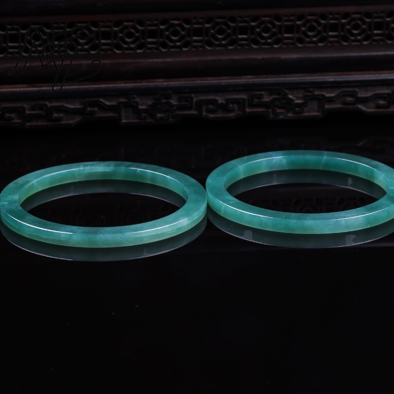 سوار من الزمرد الطبيعي البورمي - مراجعة Bracelets وسعره